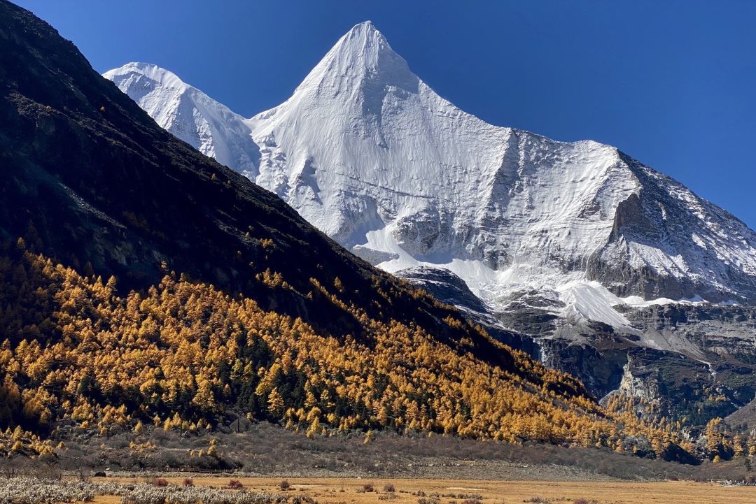 四川稻城亞丁旅游集散中心 四川稻城亞丁旅游集散中心