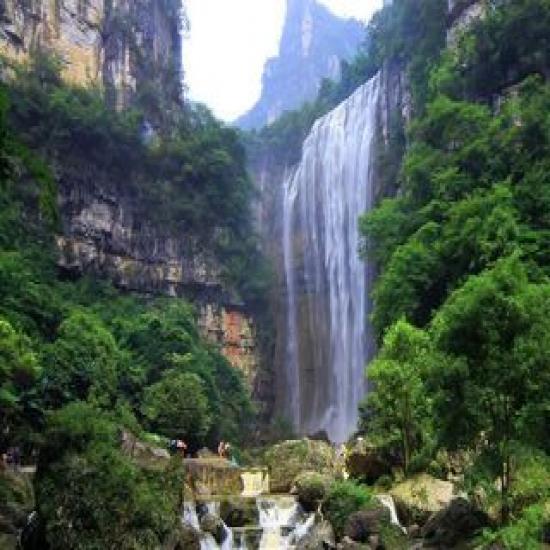 宜昌三峽大瀑布半日游行程線路報價（宜昌旅游直通車）